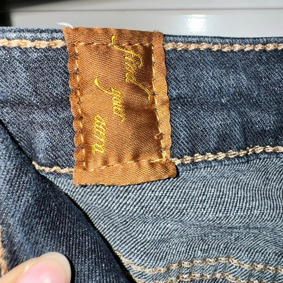 Wrangler Aura Jeans Women's Bootcut Mid Rise Stretch Dark Wash Blue Denim SZ 12 - Picture 3 of 14